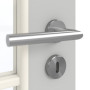Detailansicht der Oberfläche von GARANT Zimmertür D92-60 Dove Grey Resopal mit Lichtausschnitt LA-5 schlossseitig Sprosse SP10