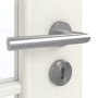 Detailansicht der Oberfläche von GARANT Zimmertür Weiß Struktur Premium GCK08 mit Lichtausschnitt LA-5 schlossseitig Sprosse SP10