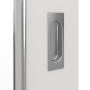 Detailansicht der Oberfläche von GARANT Feuchtraum-Schiebetür 0160-60 Silver Grey Resopal mit Lichtausschnitt LA-4 schlossseitig