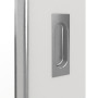 Detailansicht der Oberfläche von GARANT Feuchtraum-Schiebetür 0160-60 Silver Grey Resopal mit Lichtausschnitt LA-5 schlossseitig