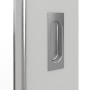 Detailansicht der Oberfläche von GARANT Feuchtraum-Schiebetür D92-60 Dove Grey Resopal mit Lichtausschnitt LA-5 schlossseitig