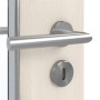 Detailansicht der Oberfläche von GARANT Feuchtraumtür Authentic Perl GCK08 mit Lichtausschnitt LA-DIN