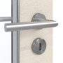 Detailansicht der Oberfläche von GARANT Feuchtraumtür Quer Authentic Perl GCK08 mit Lichtausschnitt LA-5 schlossseitig