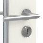 Detailansicht der Oberfläche von GARANT Feuchtraumtür Weiß Struktur Premium GCK08 mit Lichtausschnitt LA-6