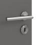 Detailansicht der Oberfläche von HÖRMANN Innentür Groove 19 Staubgrau RAL 7037 Lack DesignLine
