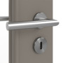 Detailansicht der Oberfläche von LEBO Innentür Ultramatt Taupe Versio mit Lichtausschnitt LA 7