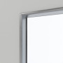 Detailansicht des Lichtausschnitts von GARANT Feuchtraum-Schiebetür D92-60 Dove Grey Resopal mit Lichtausschnitt LA-2