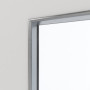 Detailansicht des Lichtausschnitts von GARANT Feuchtraumtür 0160-60 Silver Grey Resopal mit Lichtausschnitt LA-3