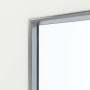 Detailansicht des Lichtausschnitts von GARANT Feuchtraumtür U11209SD Edelweiß GHK08 mit Lichtausschnitt LA-4 bandseitig