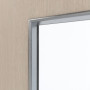 Detailansicht des Lichtausschnitts von GARANT Feuchtraumtür Authentic Akazie GCK08 mit Lichtausschnitt LA-5 mittig