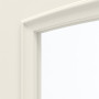 Detailansicht des Lichtausschnitts von GARANT Schiebetür Amrum Weißlack mit Lichtausschnitt ASL2 Sprosse SP2